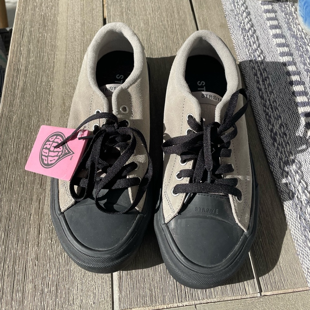 NWT Straye Black and Grey Skate Shoes